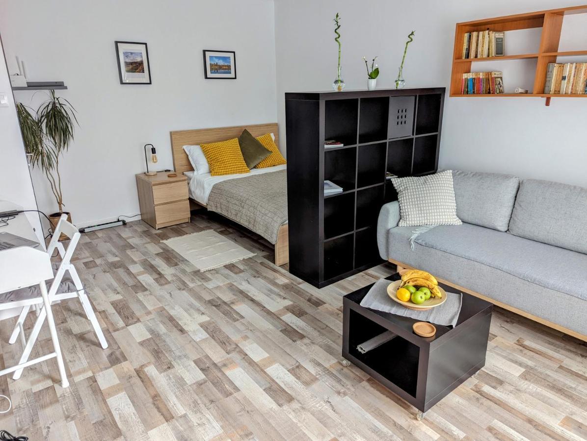 Sebastian Studio Apartment ブカレスト エクステリア 写真
