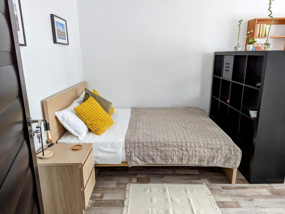 Sebastian Studio Apartment ブカレスト エクステリア 写真