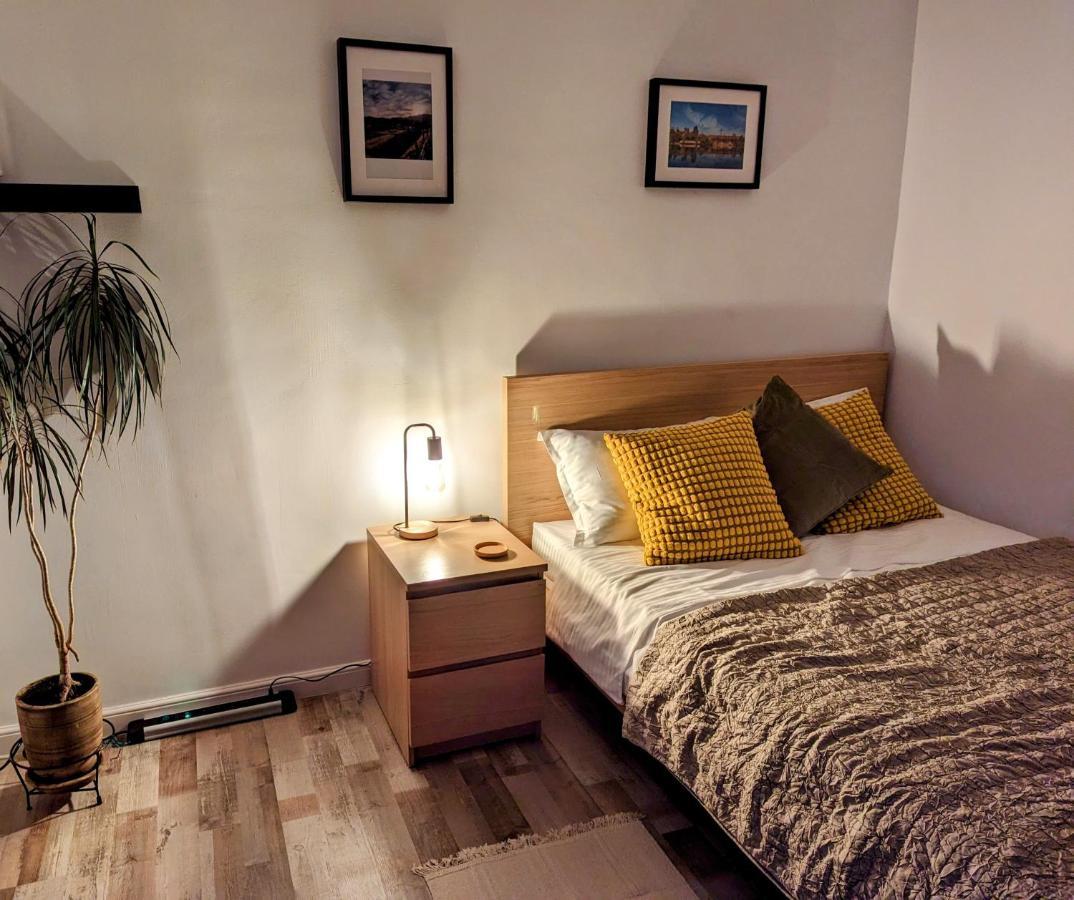 Sebastian Studio Apartment ブカレスト エクステリア 写真