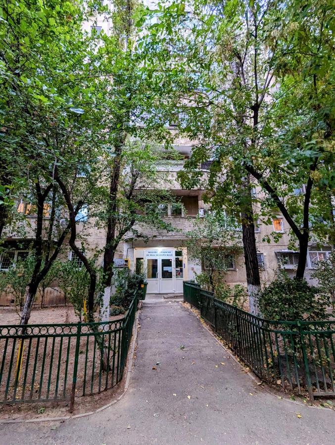 Sebastian Studio Apartment ブカレスト エクステリア 写真
